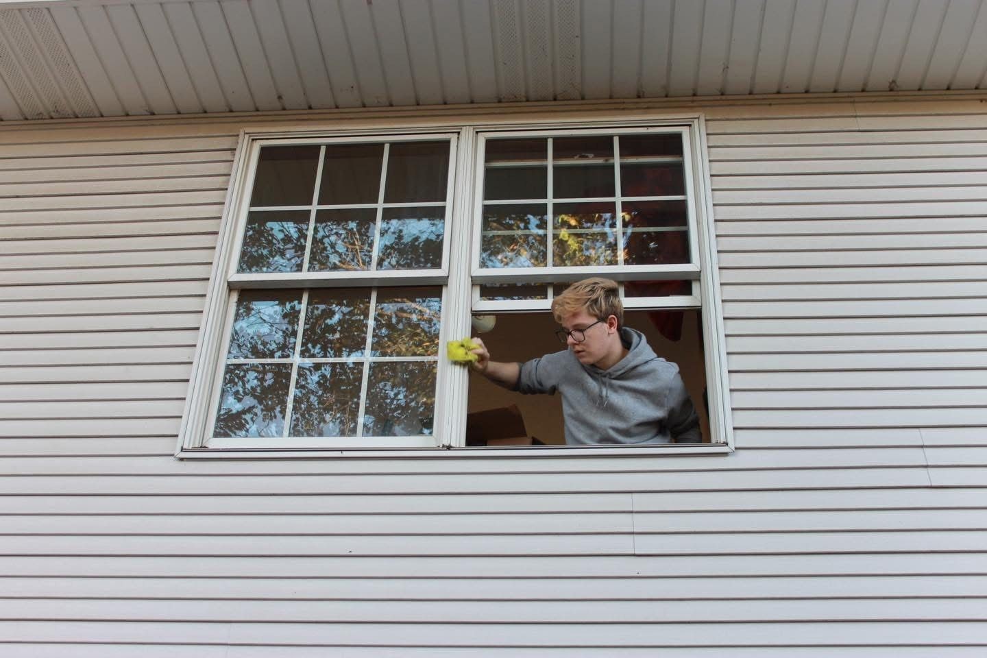 Thoroughly Cleaned Frames and Sills